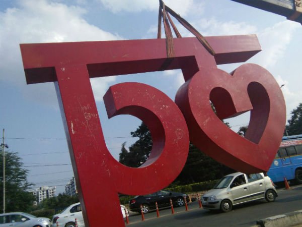  ట్యాంక్ బండ్‌పై ఇదీ సమస్య