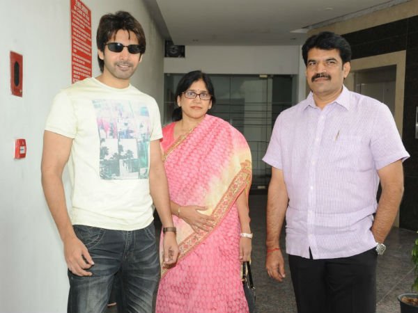  13మందిపై కేసు..