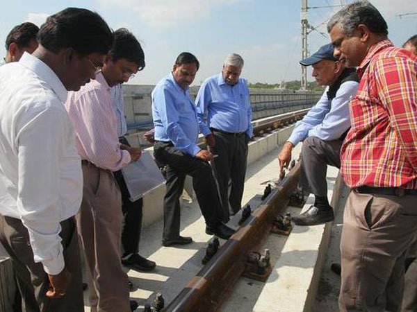 ఎస్సార్ నగర్ - మెట్టుగూడ మధ్య సేఫ్టీపై ధ్రువీకరణ కావాల్సిందే ఎస్సార్ నగర్ - మెట్టుగూడ మధ్య సేఫ్టీపై ధ్రువీకరణ కావాల్సిందే