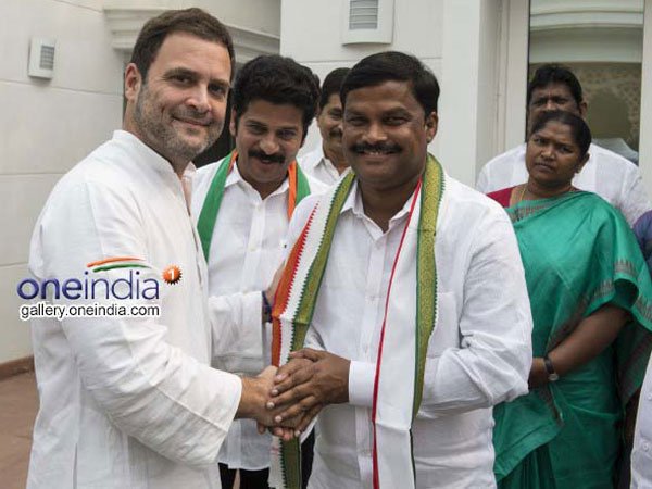  కలిశారు కానీ, ఎడమొహం పెడమొహం