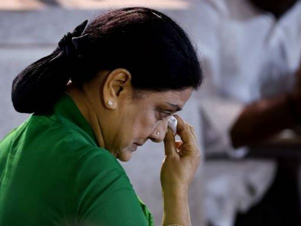  శశికళ-పూంగుండ్రన్: