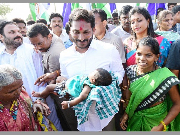 జగన్, రోజా, కాటసానిలపై కేసు