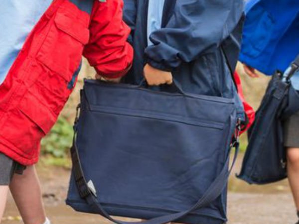 స్కూల్ బ్యాగ్ మిస్: స్కూల్ బ్యాగ్ మిస్: