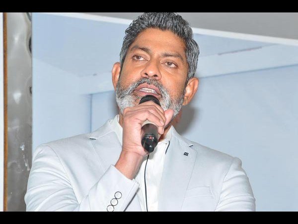 రాజకీయాల్లోకి వచ్చే ఉద్దేశ్యం లేదు