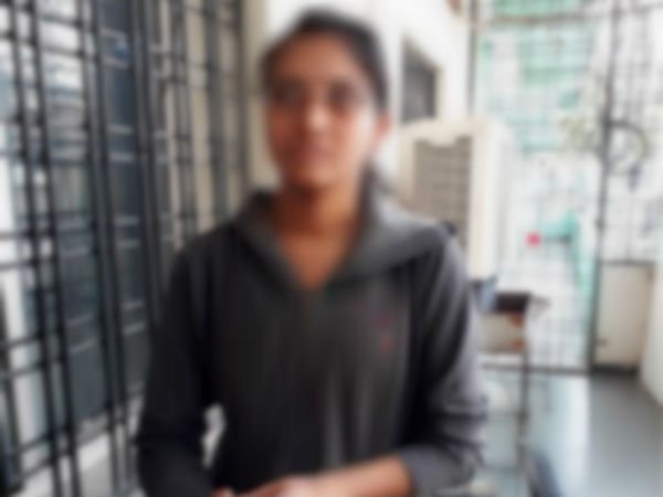 ఎవరా అమ్మాయి?: