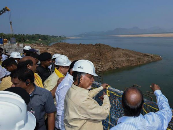  నాటకీయ వ్యూహాలతో చంద్రబాబు గట్టెక్కగలరా?