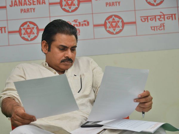ఒక్కో పార్లమెంట్కు 20 మంది ఇంఛార్జీలు ఒక్కో పార్లమెంట్కు 20 మంది ఇంఛార్జీలు