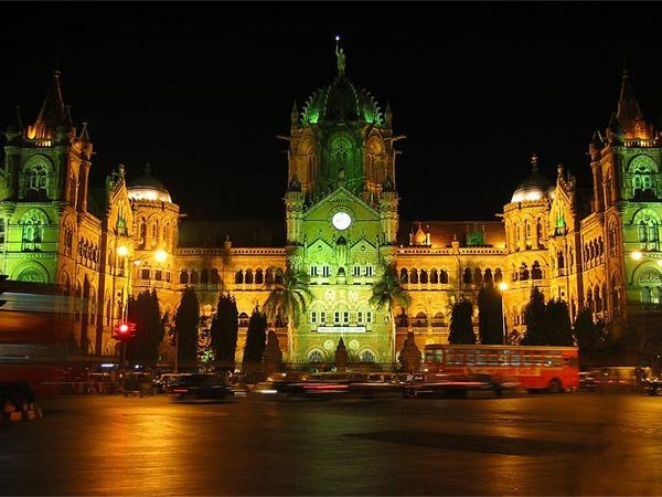 Meet Mumbai's hero who helped nab over 140 'railway rowdies' in 6 months Meet Mumbai's hero who helped nab over 140 'railway rowdies' in 6 months