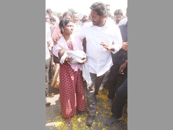 జగన్ సమాధానం చెప్పాలని డిమాండ్