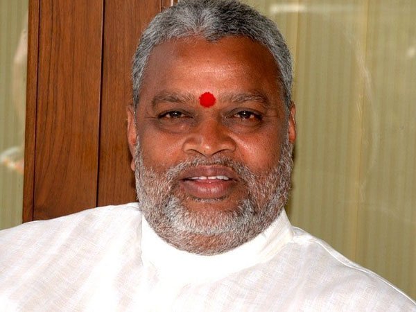 ఎర్రనాయుడి ద్వారా లేఖ..