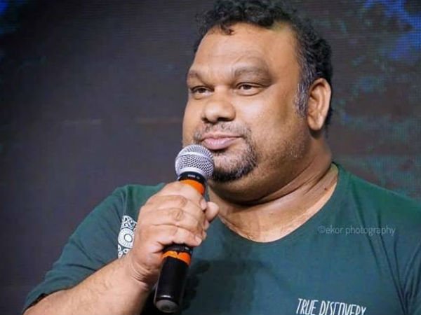 బాలలకే కత్తి మద్దతు