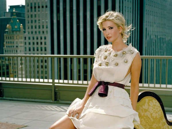 లోదుస్తుల్లో ఆయుధాలు