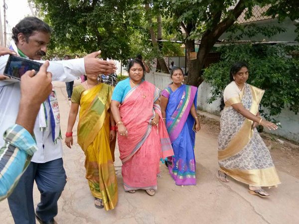  గిడ్డి చేరుతారని చాలా రోజులుగా ప్రచారం