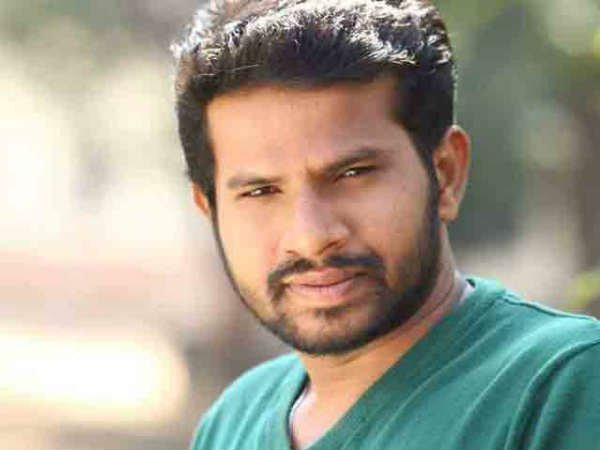 అనాథలపై ఆది డైలాగులు ఇవి: