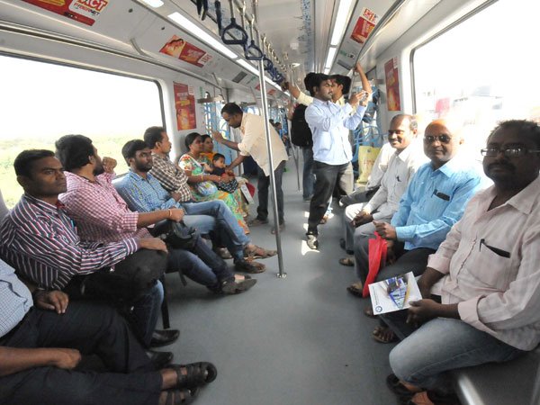  నెమ్మదిగా రైళ్లు..