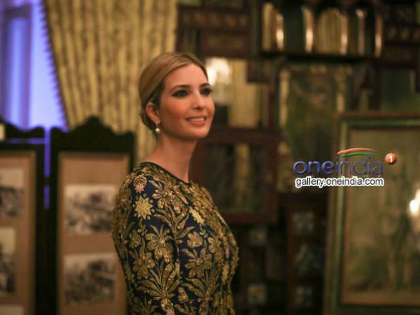 నోరు జారిన అధికారి: నోరు జారిన అధికారి: