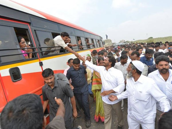 శిల్పా చక్రపాణి రెడ్డి అధ్యక్షతన సదస్సు శిల్పా చక్రపాణి రెడ్డి అధ్యక్షతన సదస్సు