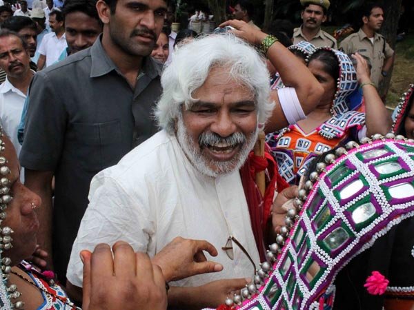 కోర్టు అనుమతితో ఎట్టకేలకు సభ...