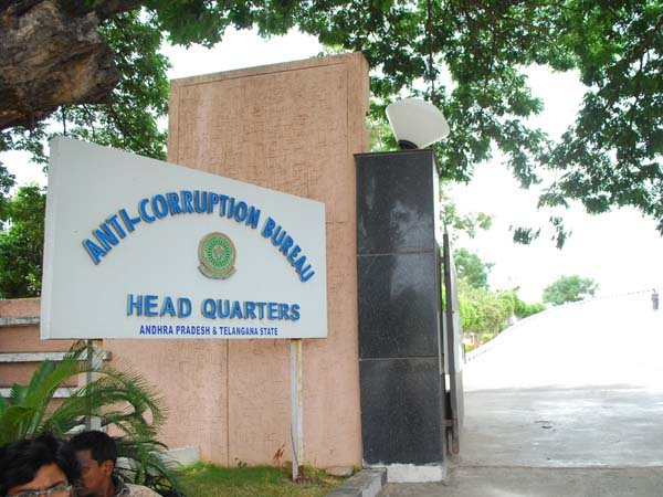  అరెస్టుల్లోను విఫలం: