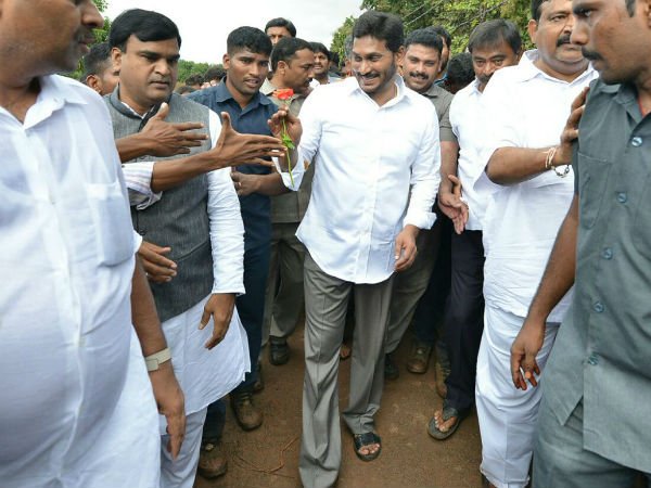 ప్రతి గ్రామంలో సచివాలయం