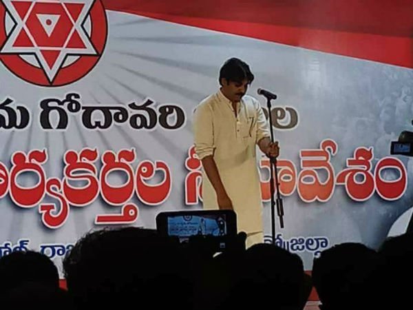 ఆవేశంతో రాలేదు, దెబ్బలు తినేందుకు సిద్ధం, అమ్ముడుపోను ఆవేశంతో రాలేదు, దెబ్బలు తినేందుకు సిద్ధం, అమ్ముడుపోను