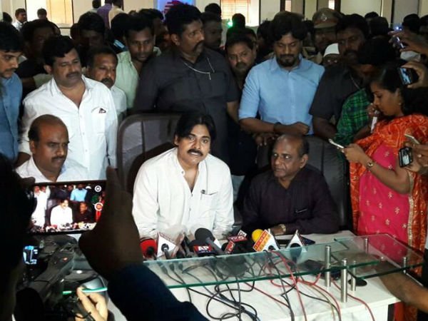 వందల కోట్లు ఇచ్చేవాళ్లున్నారు కానీ తీసుకోను వందల కోట్లు ఇచ్చేవాళ్లున్నారు కానీ తీసుకోను