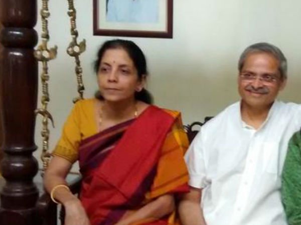 పరకాల ప్రభాకర్, నిర్మలాలపై విమర్శలు, చిరు నోరు లేని వ్యక్తి పరకాల ప్రభాకర్, నిర్మలాలపై విమర్శలు, చిరు నోరు లేని వ్యక్తి