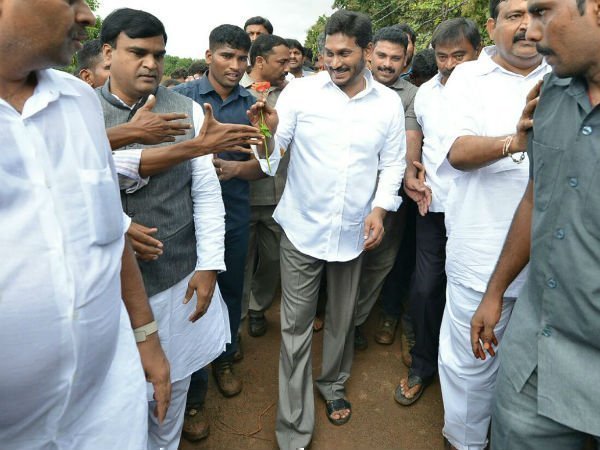 ఎన్నికల నాటికి జగన్ మిగులుతాడని టీడీపీ అనడంపై ఎన్నికల నాటికి జగన్ మిగులుతాడని టీడీపీ అనడంపై