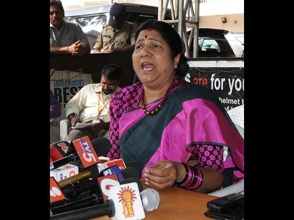 బాధ్యత తీసుకోవాలి.. బాధ్యత తీసుకోవాలి..