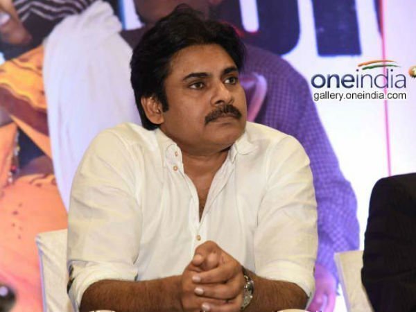 బుధవారం రాత్రి నుంచి అభిమానుల హడావుడి బుధవారం రాత్రి నుంచి అభిమానుల హడావుడి