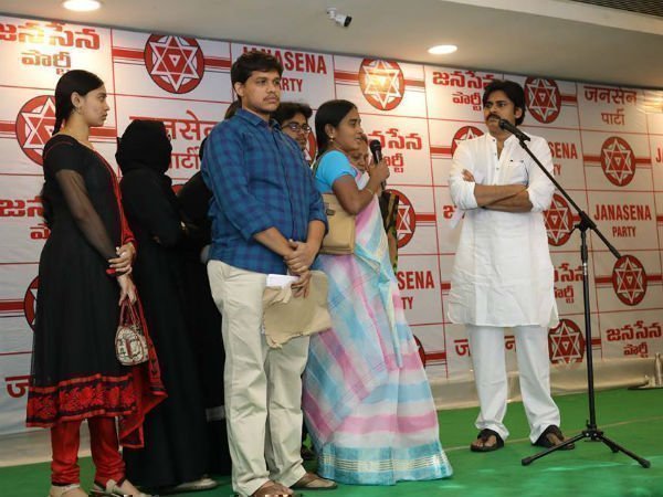 మాకు మీరే ఏదైనా చేయగలరు, భావోద్వేగం