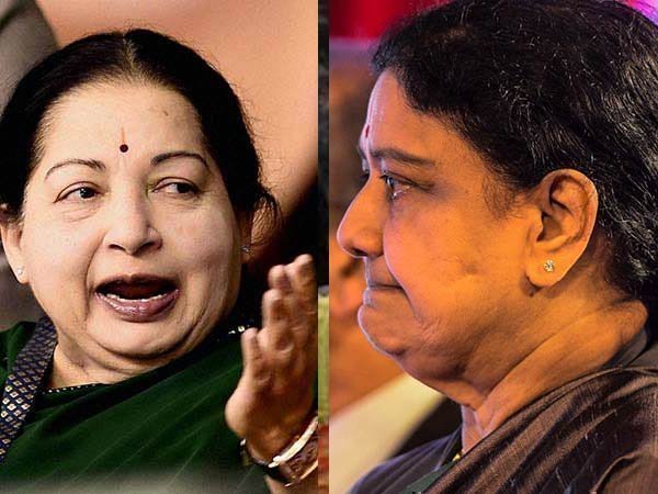  సమన్లు జారీ