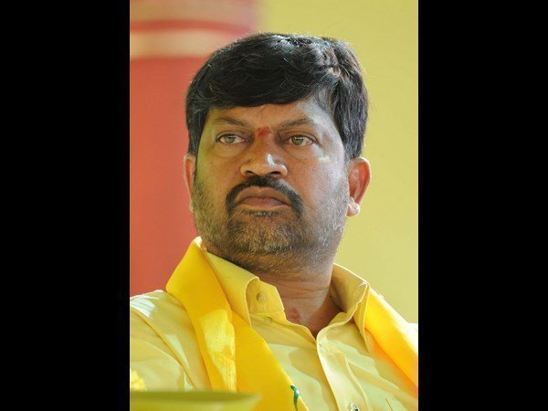 తెలంగాణ నేతలతో చంద్రబాబు ఇలా...