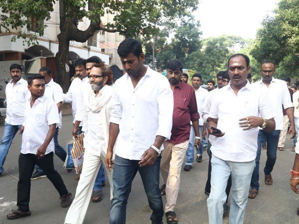  కమిషనర్ ఇలా చెప్పారు...