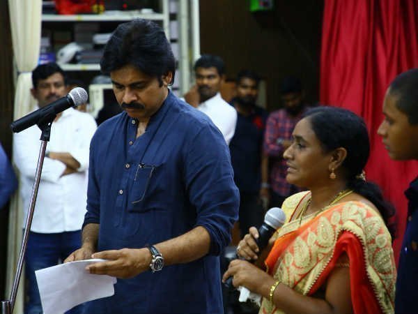 గౌరవించడం పవన్ కళ్యాణ్ లక్షణం గౌరవించడం పవన్ కళ్యాణ్ లక్షణం