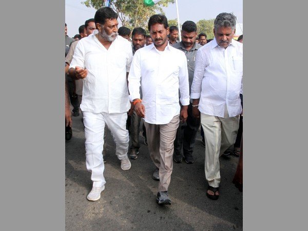 ఎన్నికలప్పుడు చెప్పిన ప్రతిదీ చేయాలి...
