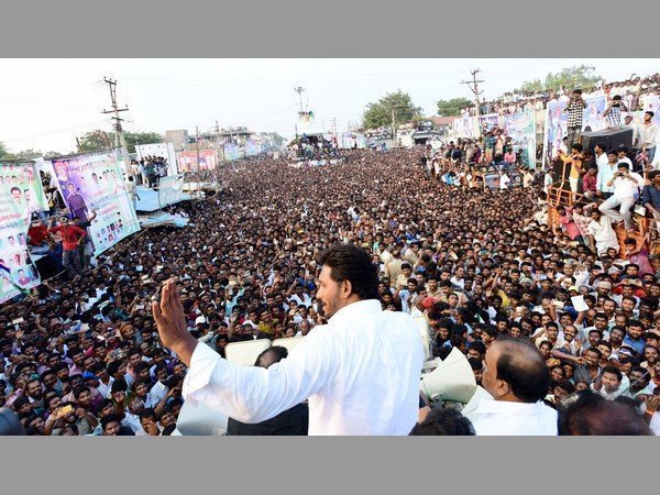హోదాపై చంద్రబాబు ఇలా అన్నారు.
