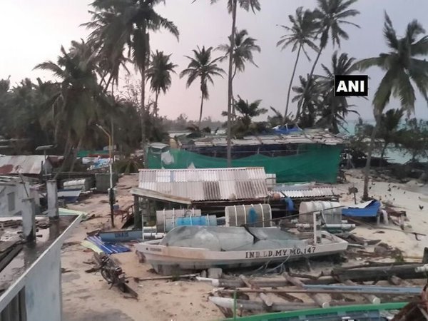 75 మంది చనిపోయారు, చర్చిల్