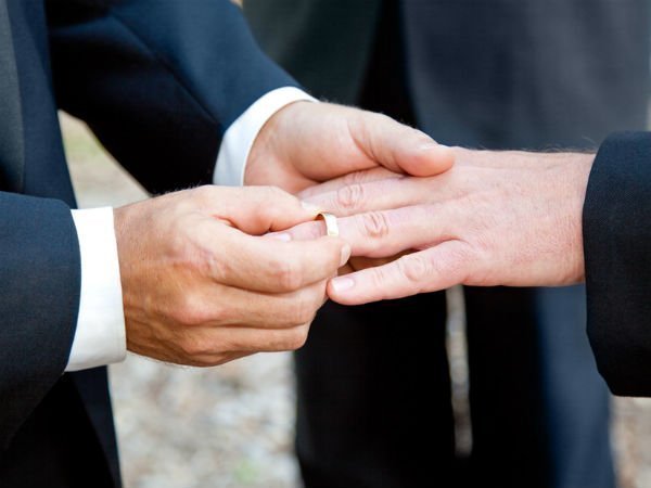  ఆమె ప్రొఫెసర్, అతనో కాలేజీ యజమాని: