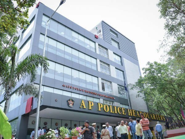  డిఎస్పీల బదిలీలు...