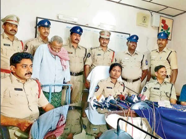 మొదటి చోరీ: