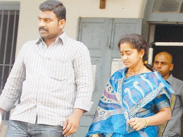 జగన్ ఆదేశిస్తే ఎక్కడి నుండైనా పోటీకి సిద్దం జగన్ ఆదేశిస్తే ఎక్కడి నుండైనా పోటీకి సిద్దం