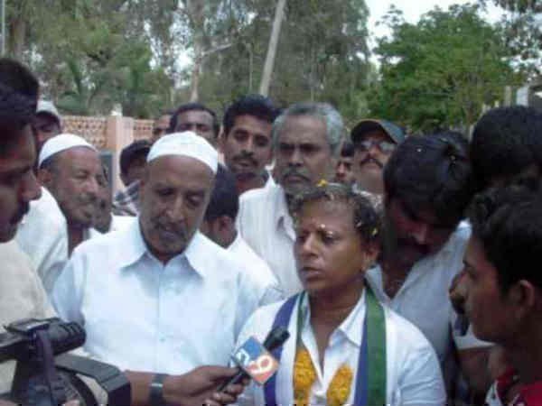  హిందూపురంలో తొలి బార్ అండ్ రెస్టారెంట్ మాదే