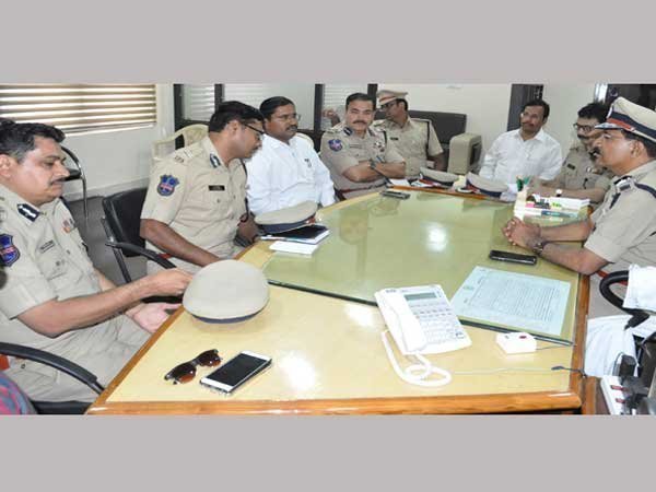  ముందు భారీగా బలగాల మోహరింపు.. అటుపై 144 సెక్షన్