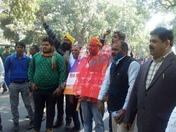 బీజేపీని పలు అంశాలు దెబ్బతీశాయి