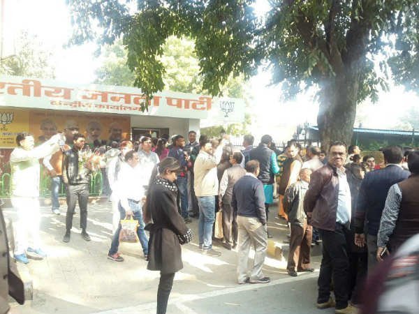 వడ్డీ లేకుండా రూ.3 లక్షలు