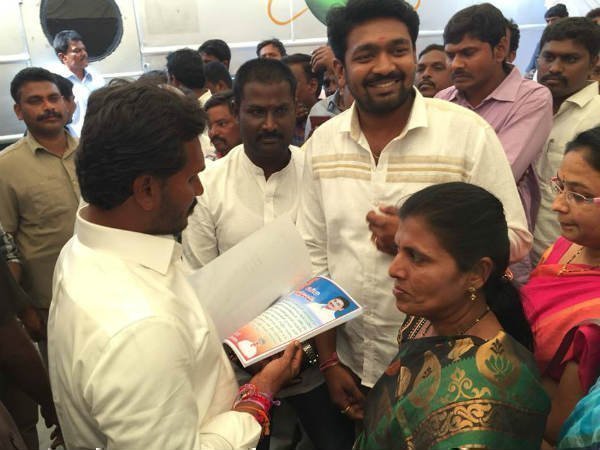 ‘వెన్నుపోటు’లోనే బాబుకు అనుభవం