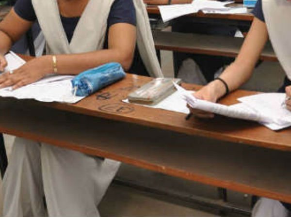 రేపిస్ట్ అంటున్నారు రేపిస్ట్ అంటున్నారు