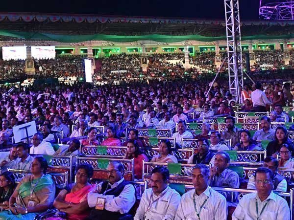  విదేశాల్లో సాఫ్ట్‌వేర్ శక్తులు