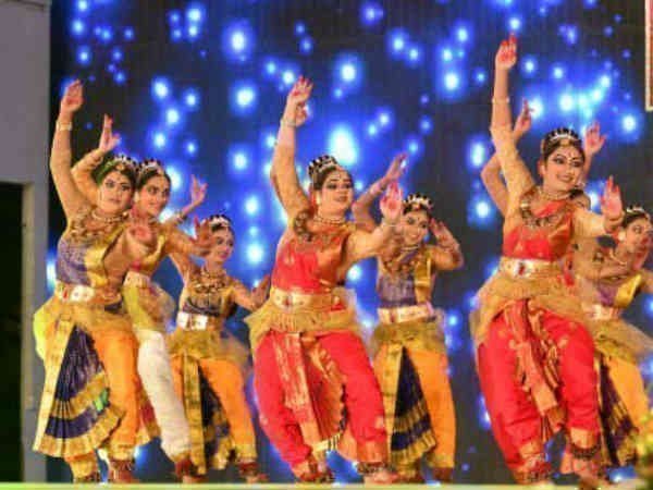 ఆకట్టుకున్న ప్రసంగాలు ఆకట్టుకున్న ప్రసంగాలు